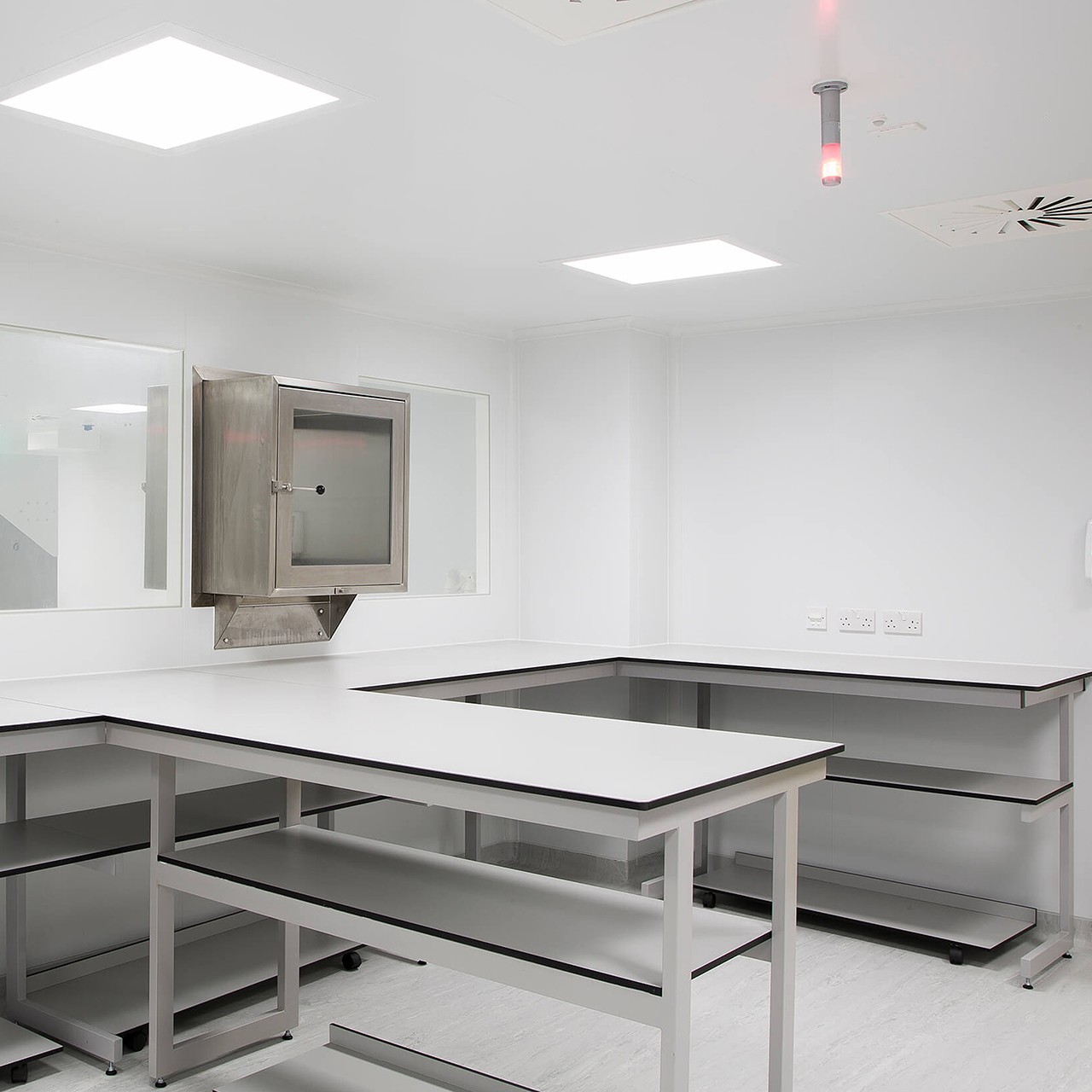 St James Hospital Kingspan GB